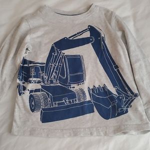 Long sleeve tee. Size 4 t Carter's